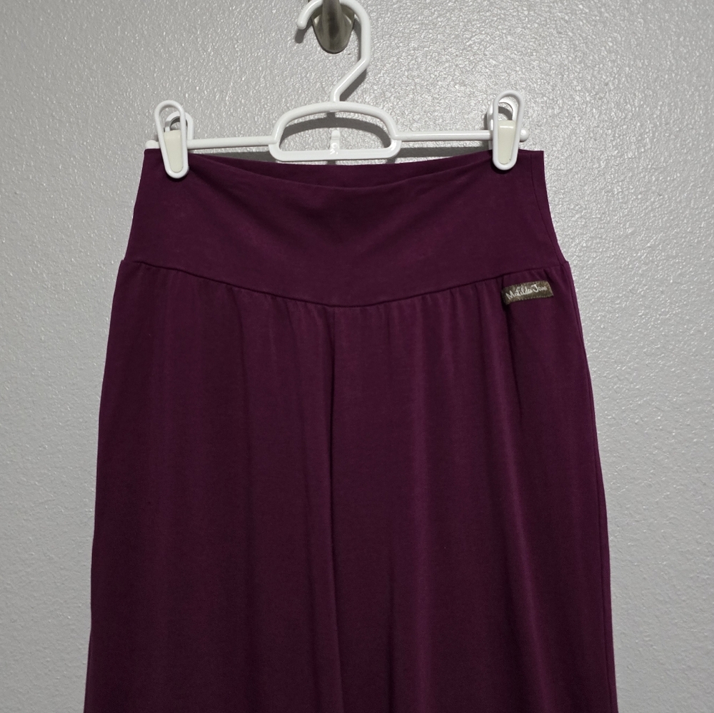 Matilda Jane plum ruffled hem casual stretch pants - Picture 2 of 5